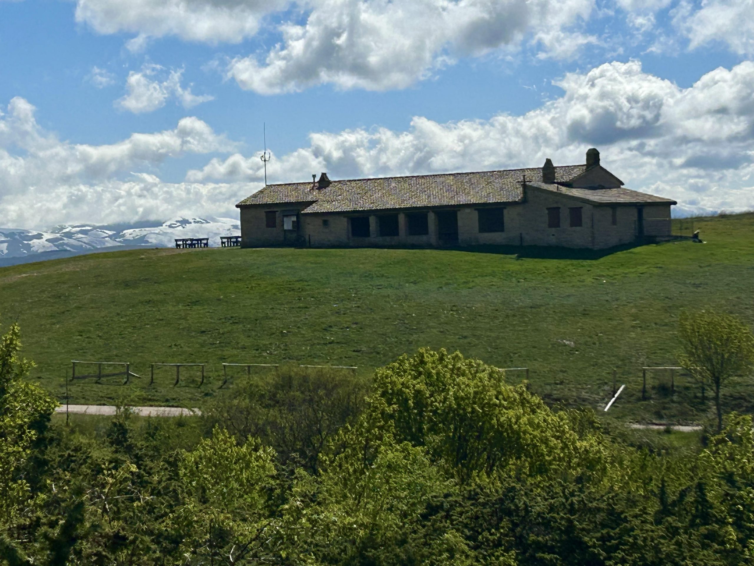 FERRAGOSTO AL RIFUGIO MADONNA DELLA SPELLA SUL MONTE SUBASIO